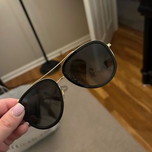 AUTHENTIC GUCCI Sunglasses (Aviator)